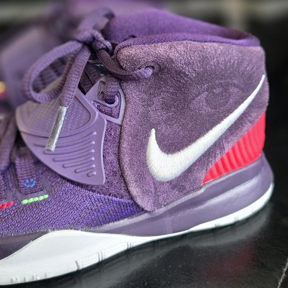 Nike Kyrie Irving 6 Enlightenment Grand Purple White - Picture 2 of 8